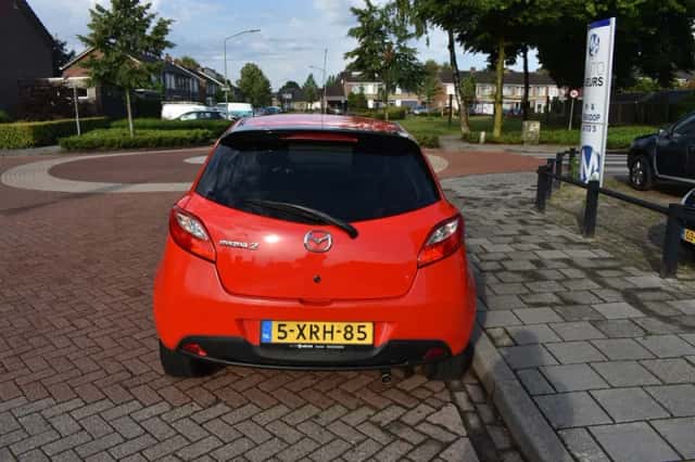 Mazda 2 (2014) thumbnail 5