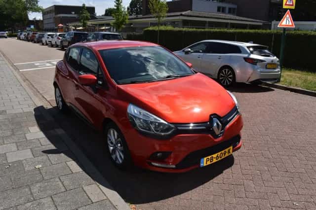 Renault Clio (2017) thumbnail 3