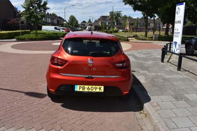 Renault Clio (2017) thumbnail 5