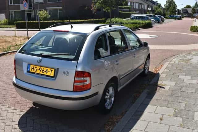 Škoda Fabia (2006) thumbnail 4