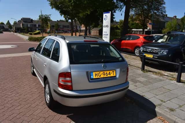 Škoda Fabia (2006) thumbnail 6