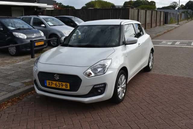 Suzuki Swift (2018) thumbnail 1