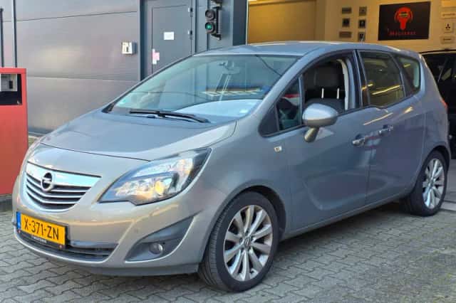 Opel Meriva (2012) thumbnail 1