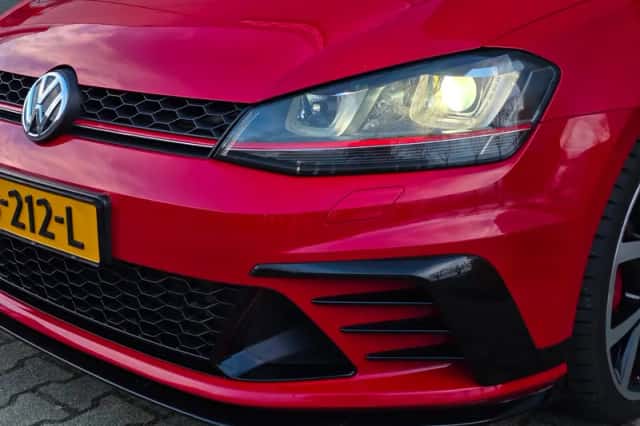 Volkswagen Golf (2017) thumbnail 6