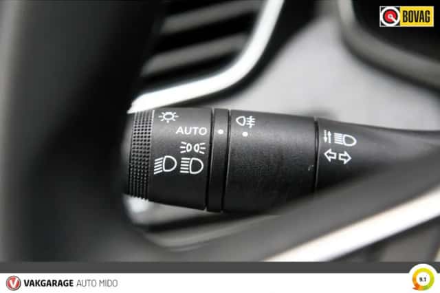 Renault Clio (2024) thumbnail 4