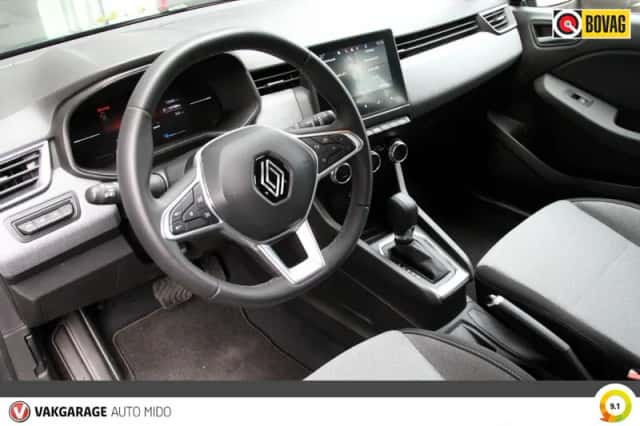 Renault Clio (2024) thumbnail 5