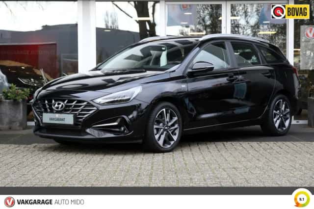 Hyundai i30 (2023) thumbnail 1