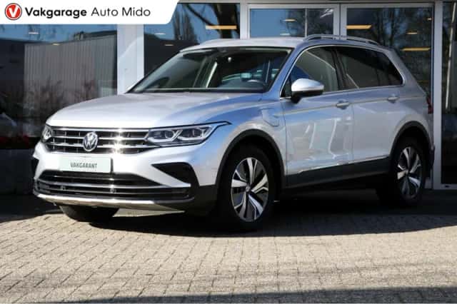 Volkswagen Tiguan (2021) thumbnail 1