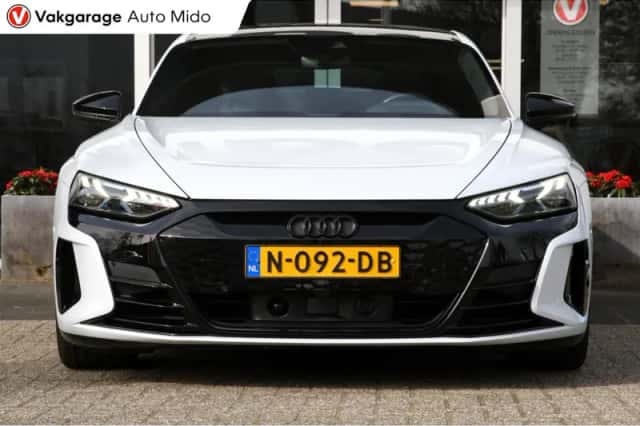 Audi e-tron GT (2021) thumbnail 6