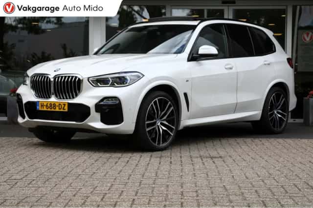 BMW X5 (2020) thumbnail 1