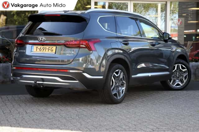 Hyundai Santa Fe (2023) thumbnail 6
