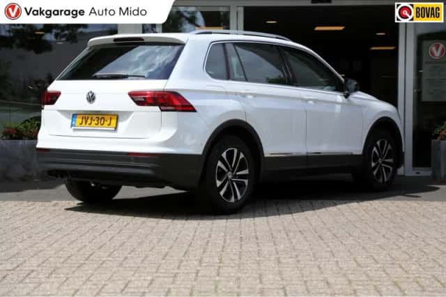 Volkswagen Tiguan (2019) thumbnail 2