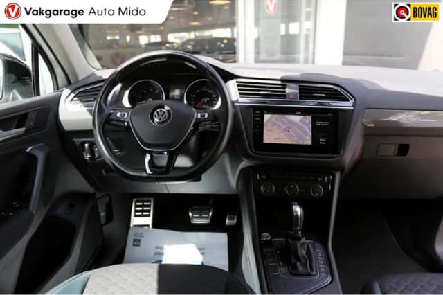 Volkswagen Tiguan (2019) thumbnail 3