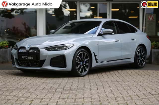 BMW i4 (2023) thumbnail 1