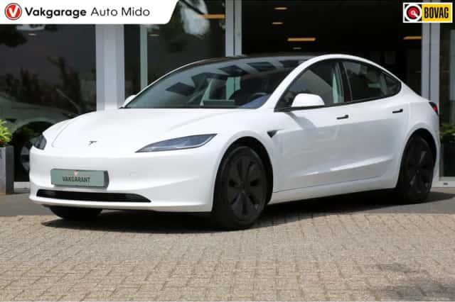 Tesla Model (2025) thumbnail 1