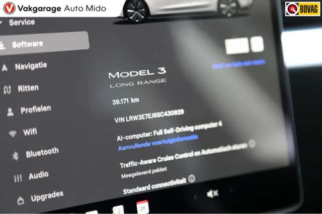 Tesla Model (2025) thumbnail 4