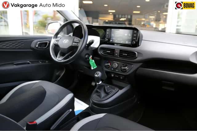 Hyundai i10 (2024) thumbnail 3