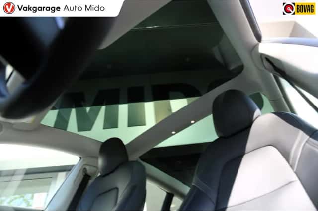 Tesla Model 3 (2022) thumbnail 4
