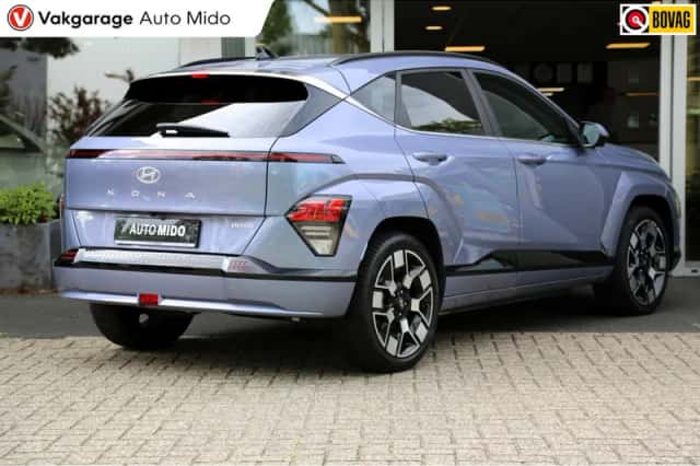 Hyundai Kona (2023) thumbnail 2