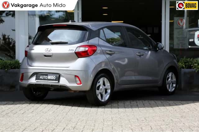 Hyundai i10 (2022) thumbnail 2