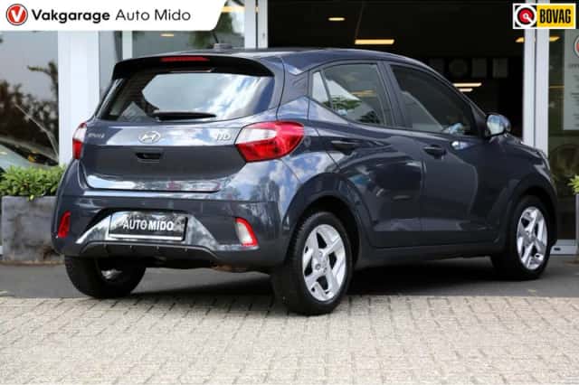 Hyundai i10 (2022) thumbnail 2