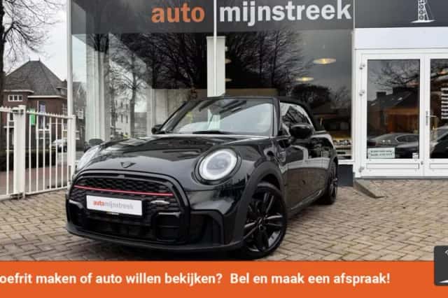MINI Cabrio (2023) thumbnail 1