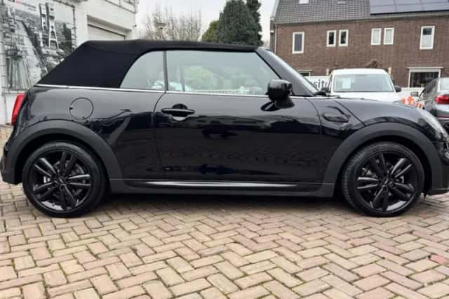 MINI Cabrio (2023) thumbnail 6