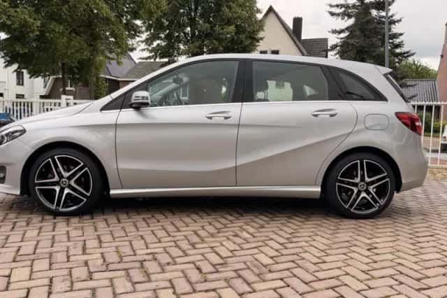 Mercedes-Benz B-Klasse (2016) thumbnail 2