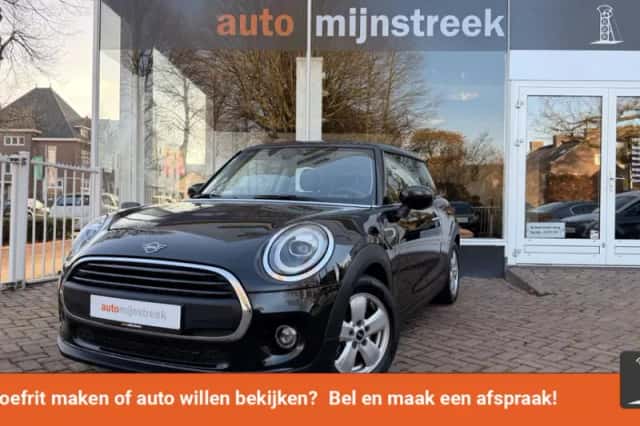 MINI One (2021) thumbnail 1