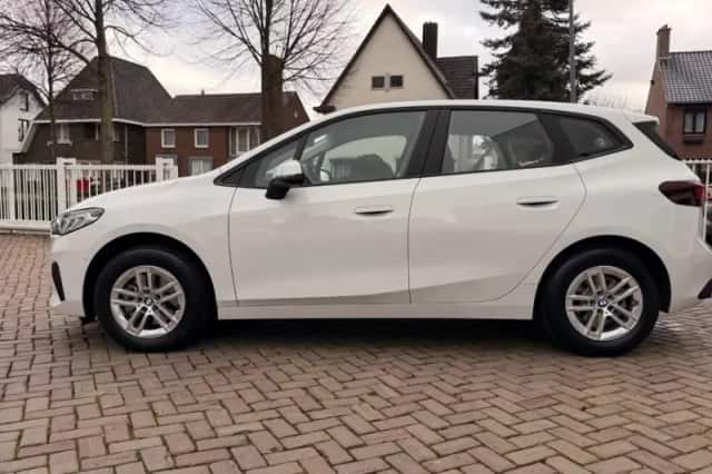 BMW 2-Serie (2023) thumbnail 2