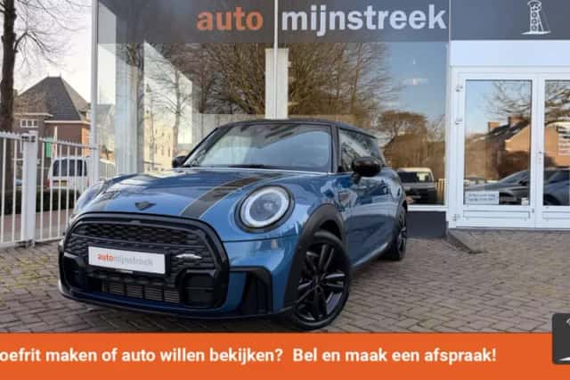 MINI Cooper (2022) thumbnail 1
