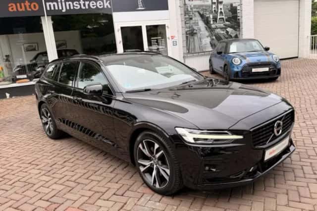 Volvo V60 (2021) thumbnail 5