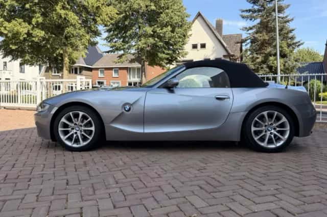BMW Z4 (2008) thumbnail 2