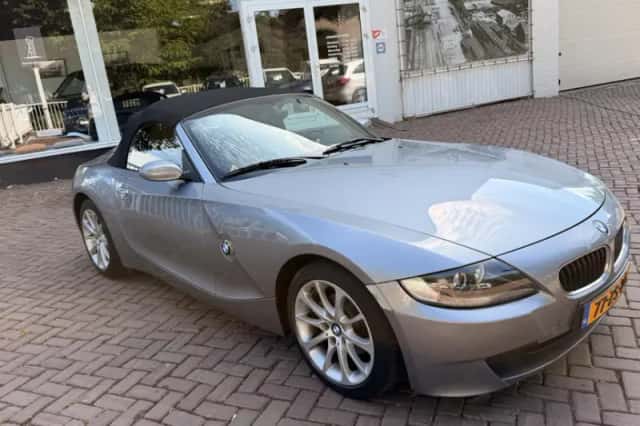 BMW Z4 (2008) thumbnail 6