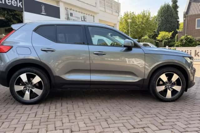 Volvo XC40 (2018) thumbnail 6