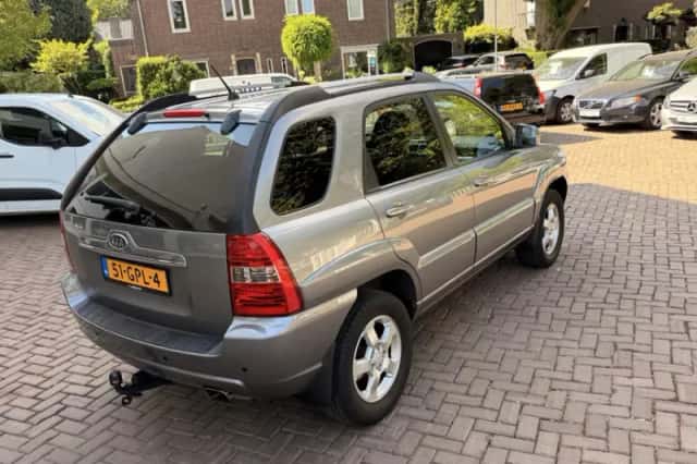 Kia Sportage (2009) thumbnail 6