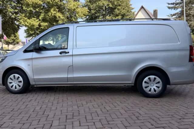 Mercedes-Benz Vito (2016) thumbnail 2