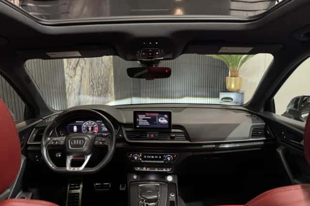 Audi SQ5 (2018) thumbnail 2