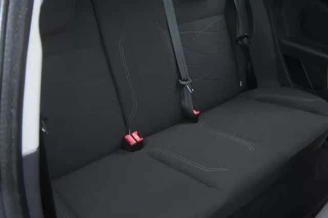 Ford Fiesta (2016) thumbnail 12