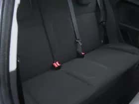 Ford Fiesta (2016) thumbnail 12