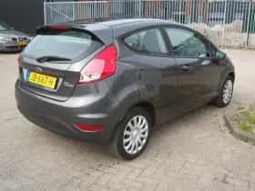 Ford Fiesta (2016) thumbnail 5
