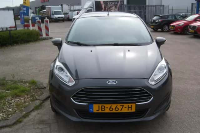 Ford Fiesta (2016) thumbnail 7