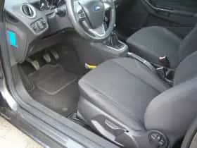 Ford Fiesta (2016) thumbnail 9