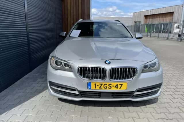 BMW 5-Serie (2015) thumbnail 2
