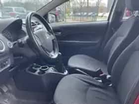 Mitsubishi Space (2014) thumbnail 15