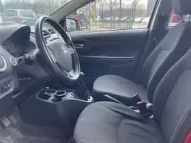 Mitsubishi Space (2014) thumbnail 5