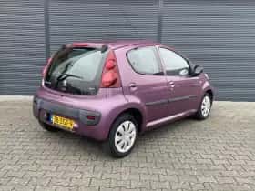 Peugeot 107 (2012) thumbnail 3