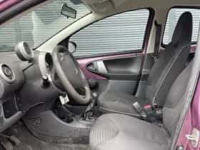 Peugeot 107 (2012) thumbnail 6