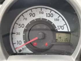 Peugeot 107 (2012) thumbnail 8