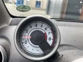 Peugeot 107 (2012) thumbnail 9